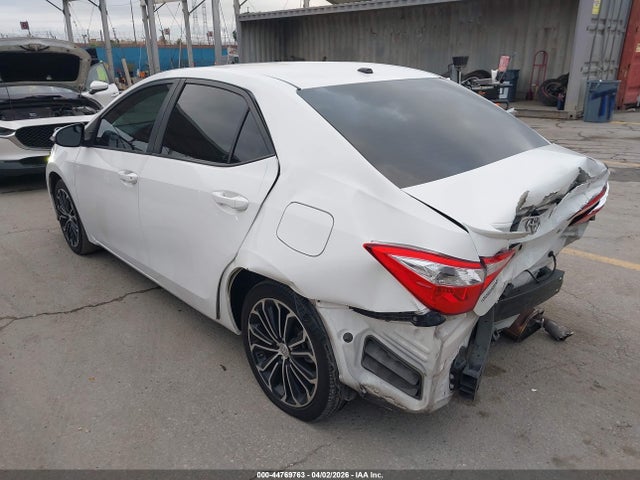 2016 TOYOTA COROLLA 5YFBURHE2GP567540 Photo 2