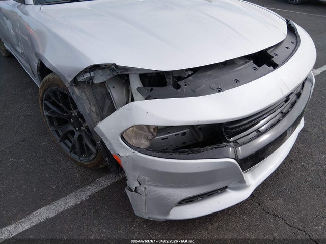 2C3CDXBG0KH715285 Dodge Charger Sxt Rwd
