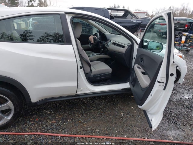 3CZRU6H39NM763016 Honda Hr-v Awd Lx