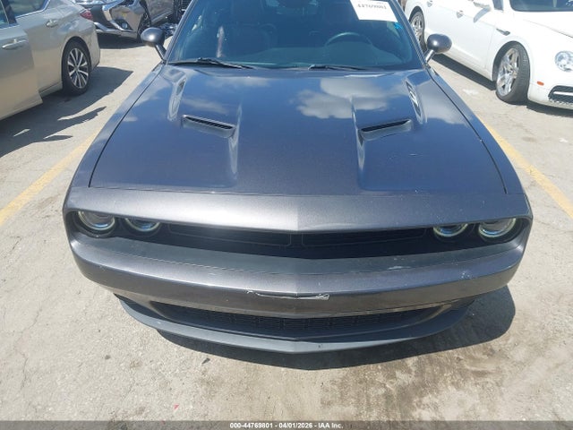 2C3CDZAG1JH270504 Dodge Challenger Sxt