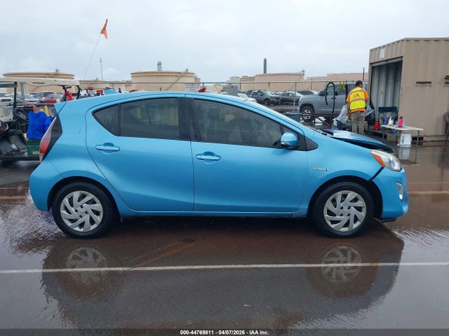 Продажа на аукционе авто 2015 Toyota Prius C Four/one/three/two, vin: JTDKDTB33F1086218, номер лота: 44769811