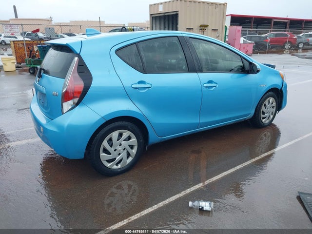 Продажа на аукционе авто 2015 Toyota Prius C Four/one/three/two, vin: JTDKDTB33F1086218, номер лота: 44769811