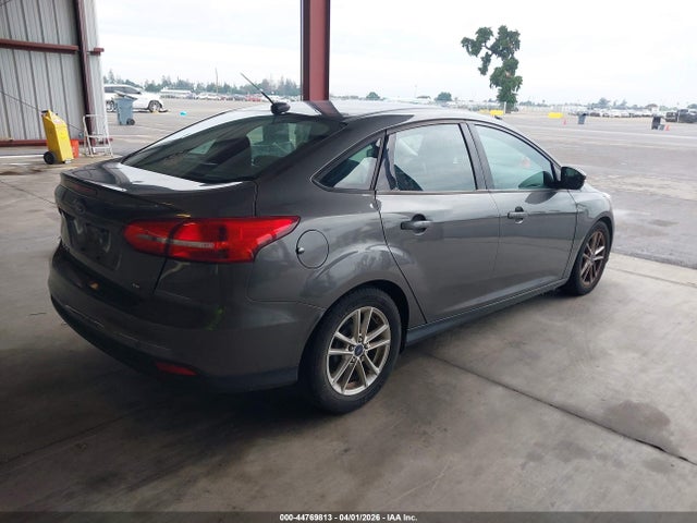Ford FOCUS SE 2016 1FADP3F27GL264208 Image 4
