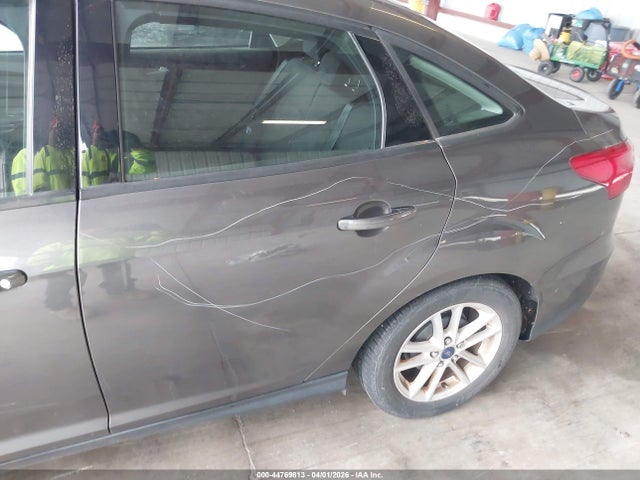 Ford FOCUS SE 2016 1FADP3F27GL264208 Image 6