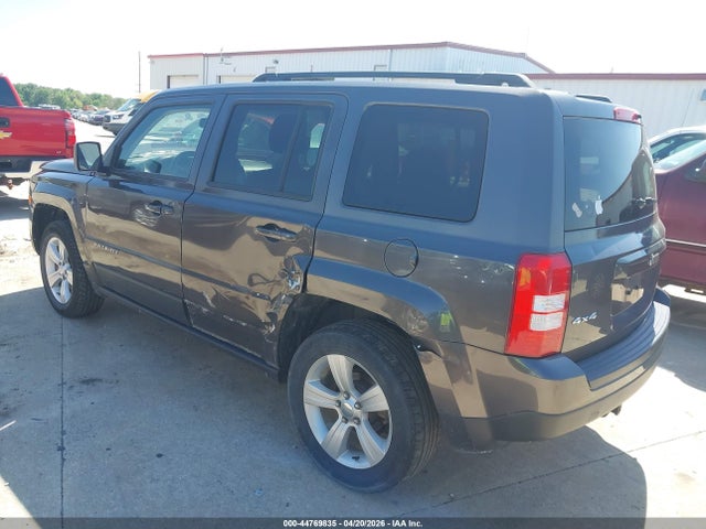2016 Jeep Patriot Latitude მანქანა იყიდება აუქციონზე, vin: 1C4NJRFB3GD709346, აუქციონის ნომერი: 44769835