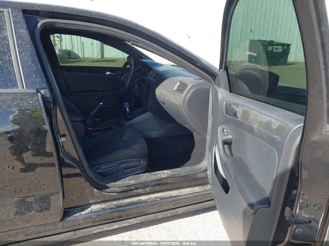 3VWB17AJ0FM423329 Volkswagen Jetta 1.8t Se