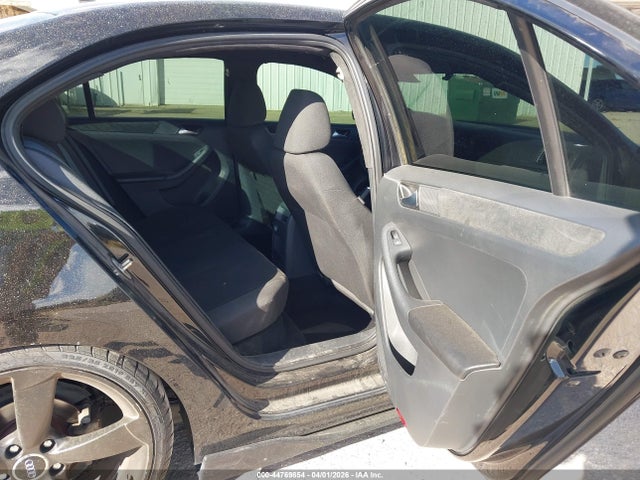 3VWB17AJ0FM423329 Volkswagen Jetta 1.8t Se