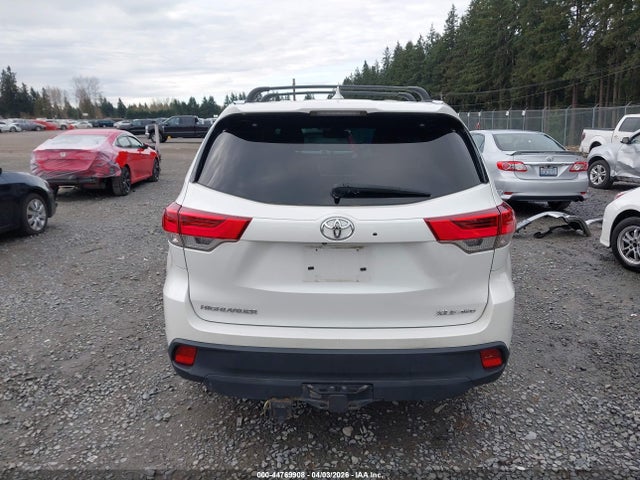 Продажа на аукционе авто 2019 Toyota Highlander Xle, vin: 5TDJZRFH8KS588368, номер лота: 44769908