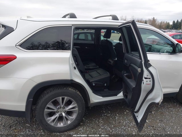Продажа на аукционе авто 2019 Toyota Highlander Xle, vin: 5TDJZRFH8KS588368, номер лота: 44769908