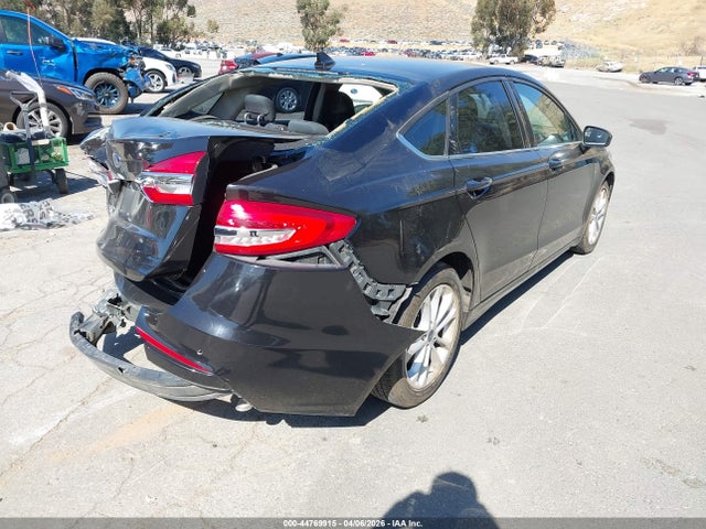 3FA6P0H70LR238724 Ford FUSION SE