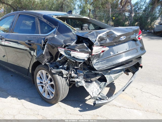 3FA6P0H70LR238724 Ford FUSION SE