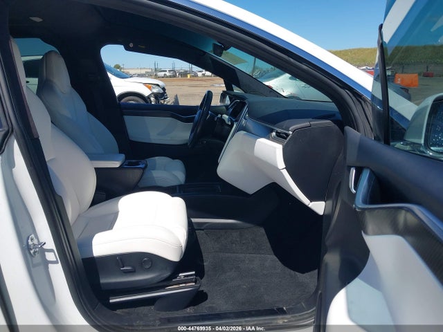 44769935 :رقم المزاد ، 5YJXCAE26HF079371 vin ، 2017 Tesla Model X 100d/75d/90d مزاد بيع