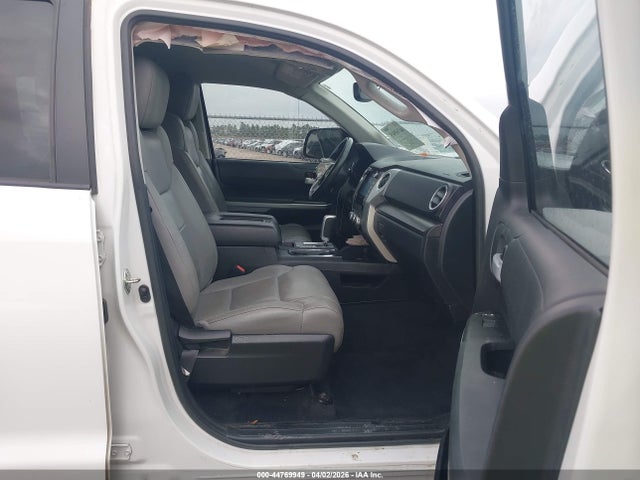 Продажа на аукционе авто 2021 Toyota Tundra Sr5, vin: 5TFEY5F18MX274989, номер лота: 44769949