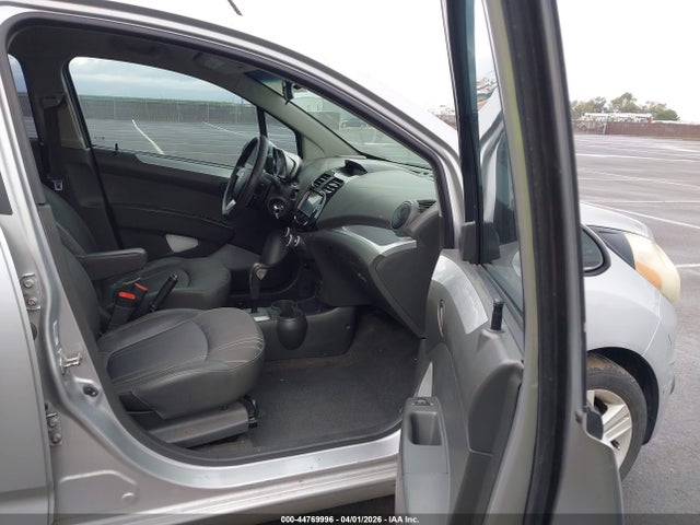 Chevrolet Spark 1lt Auto 2014 KL8CD6S95EC514294 Image 5