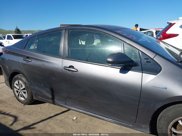 JTDKBRFU8J3603828 Toyota Prius Two