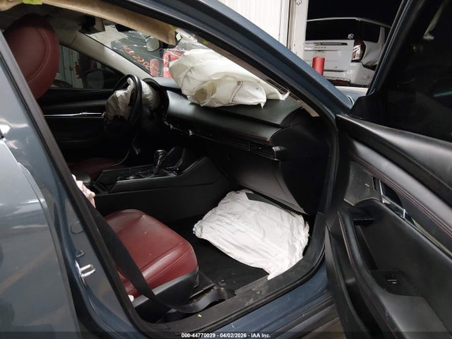 44770029 :رقم المزاد ، 3MZBPBCM5PM357645 vin ، 2023 Mazda Mazda3 مزاد بيع