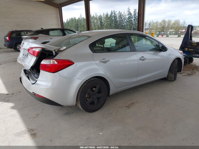 KIA FORTE LX 2015 KNAFK4A62F5395399 Image 4