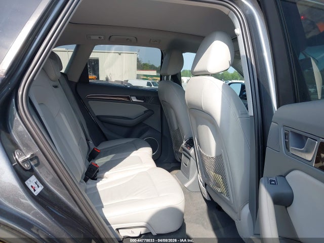 2015 Audi Q5 2.0t Premium მანქანა იყიდება აუქციონზე, vin: WA1LFAFP8FA120180, აუქციონის ნომერი: 44770033