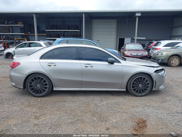 44770035 :رقم المزاد ، WDD3G4EB5KW025329 vin ، 2019 Mercedes-benz A 220 مزاد بيع