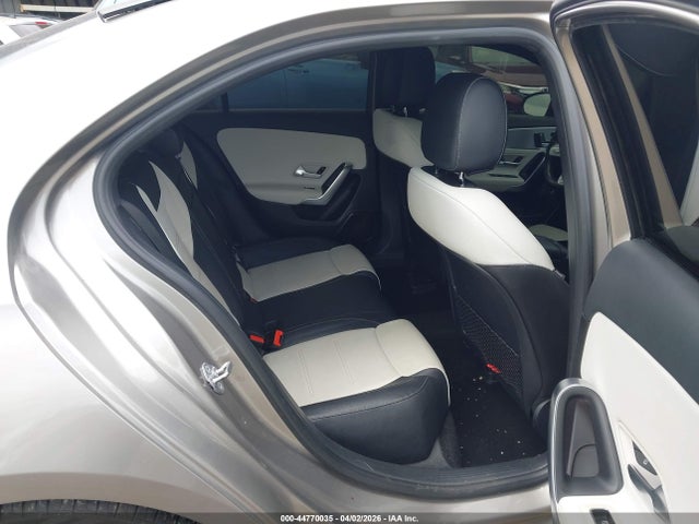 44770035 :رقم المزاد ، WDD3G4EB5KW025329 vin ، 2019 Mercedes-benz A 220 مزاد بيع