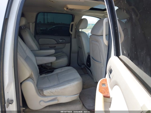 2007 CHEVROLET SUBURBAN 1500 1GNFC16J87R217400 Photo 7