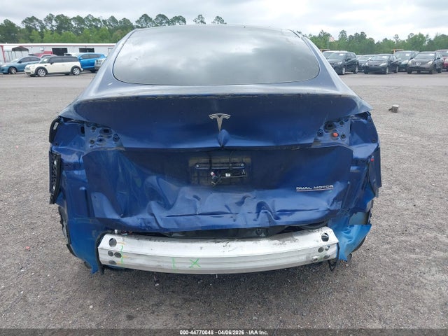 44770048 :رقم المزاد ، 7SAYGDEF3NF372818 vin ، 2022 Tesla Model Y Performance Dual Motor All-wheel Drive مزاد بيع