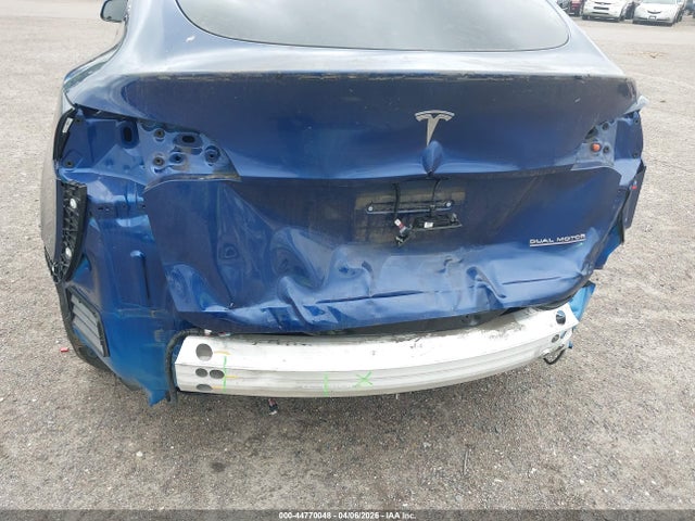 44770048 :رقم المزاد ، 7SAYGDEF3NF372818 vin ، 2022 Tesla Model Y Performance Dual Motor All-wheel Drive مزاد بيع
