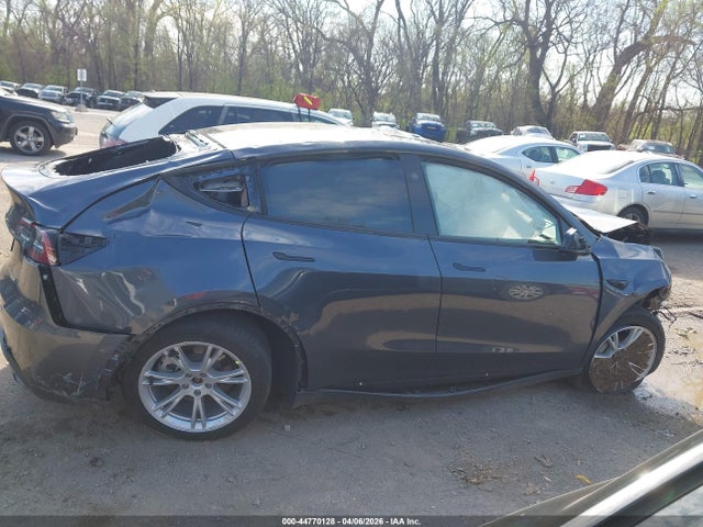 Продаж на аукціоні авто 2023 Tesla Model Y Awd/long Range Dual Motor All-wheel Drive, vin: 7SAYGDEE9PF872184, номер лоту: 44770128