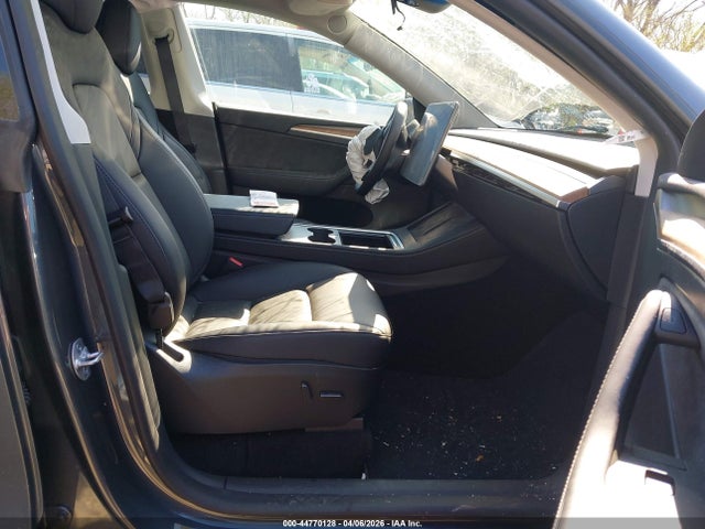 Продаж на аукціоні авто 2023 Tesla Model Y Awd/long Range Dual Motor All-wheel Drive, vin: 7SAYGDEE9PF872184, номер лоту: 44770128