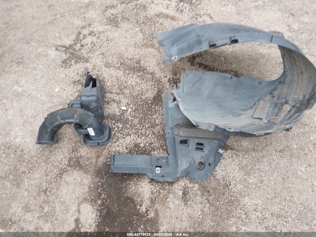 44770138 :رقم المزاد ، 1C3CCCAB1FN715410 vin ، 2015 Chrysler 200 Limited مزاد بيع