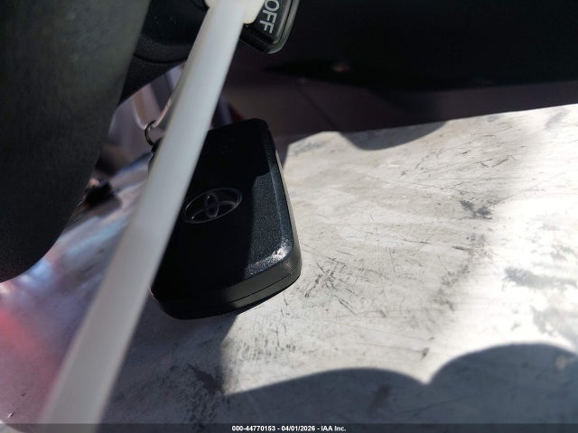 JTDKDTB34E1073234 Toyota Prius C Three