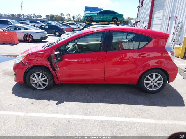 JTDKDTB34E1073234 Toyota Prius C Three