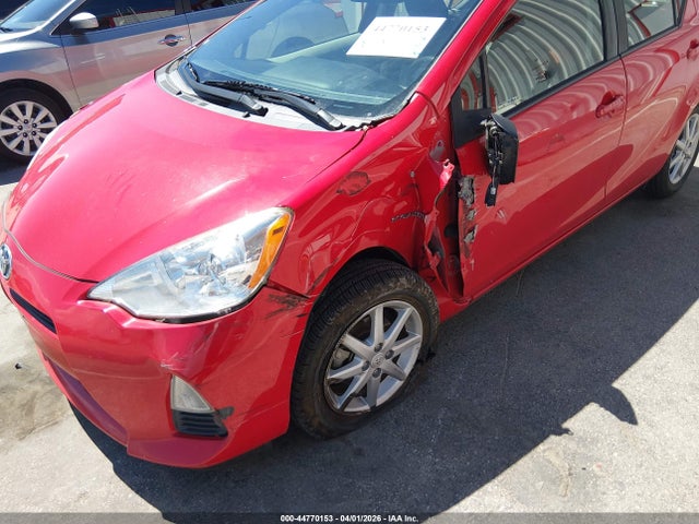 JTDKDTB34E1073234 Toyota Prius C Three