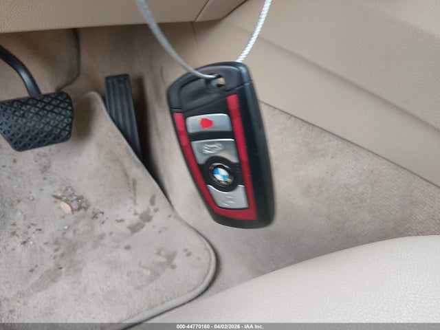 WBA8E9G50GNT82034 BMW 328I
