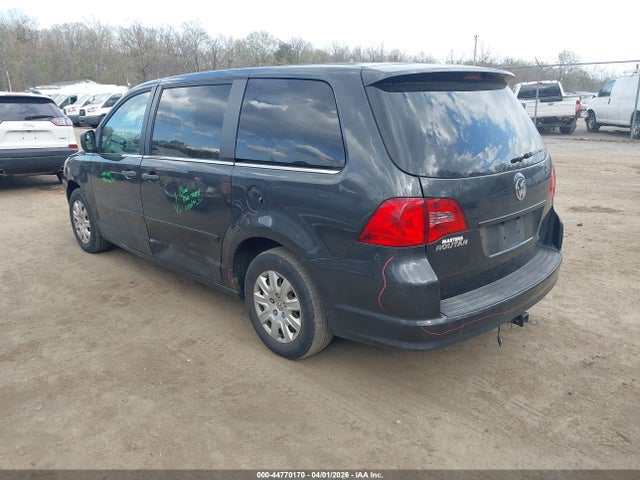 44770170 :رقم المزاد ، 2V4RW4DG0BR766894 vin ، 2011 Volkswagen Routan S مزاد بيع