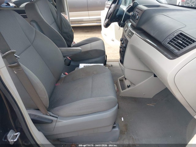 44770170 :رقم المزاد ، 2V4RW4DG0BR766894 vin ، 2011 Volkswagen Routan S مزاد بيع