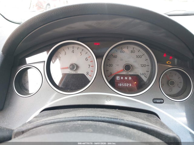 44770170 :رقم المزاد ، 2V4RW4DG0BR766894 vin ، 2011 Volkswagen Routan S مزاد بيع