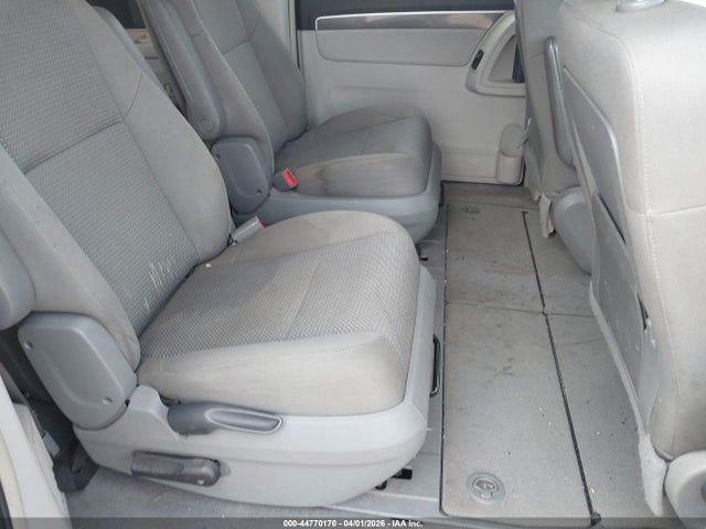 44770170 :رقم المزاد ، 2V4RW4DG0BR766894 vin ، 2011 Volkswagen Routan S مزاد بيع