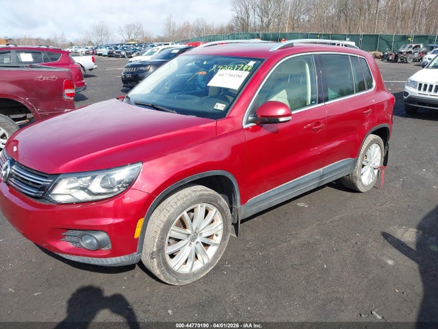2016 Volkswagen Tiguan R-line/s/se/sel მანქანა იყიდება აუქციონზე, vin: WVGBV7AXXGW056349, აუქციონის ნომერი: 44770190
