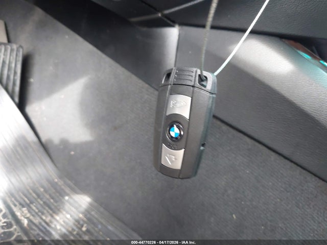 44770226 :رقم المزاد ، WBAVB13526KX64701 vin ، 2006 Bmw 325i مزاد بيع