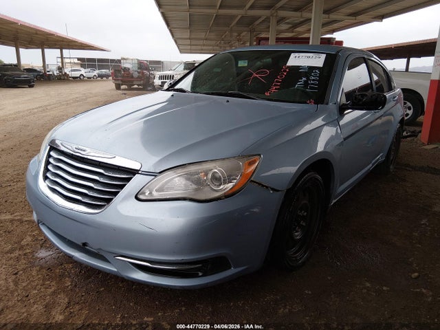 Продаж на аукціоні авто 2014 Chrysler 200 Lx, vin: 1C3CCBAGXEN178802, номер лоту: 44770229