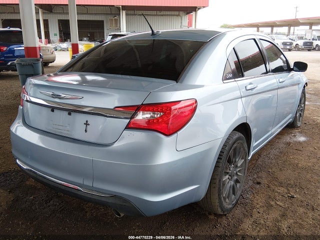 Продаж на аукціоні авто 2014 Chrysler 200 Lx, vin: 1C3CCBAGXEN178802, номер лоту: 44770229