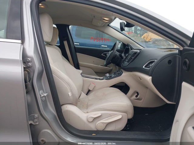 44770269 :رقم المزاد ، 1C3CCCAB4FN742942 vin ، 2015 Chrysler 200 Limited مزاد بيع