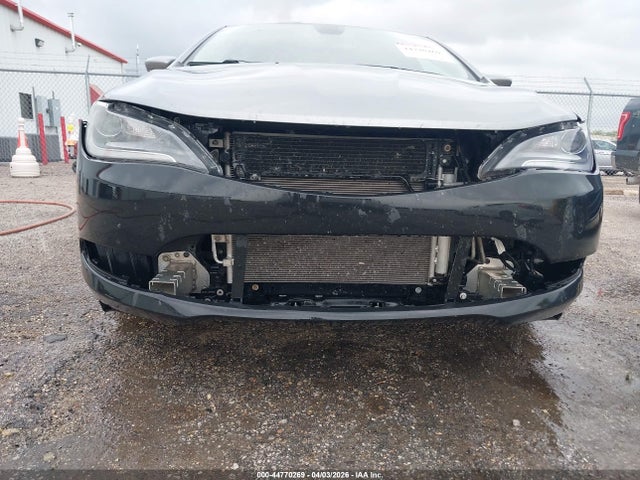 44770269 :رقم المزاد ، 1C3CCCAB4FN742942 vin ، 2015 Chrysler 200 Limited مزاد بيع