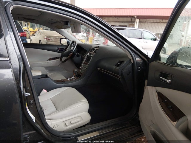 44770280 :رقم المزاد ، JTHBK1EG8B2432937 vin ، 2011 Lexus Es 350 مزاد بيع