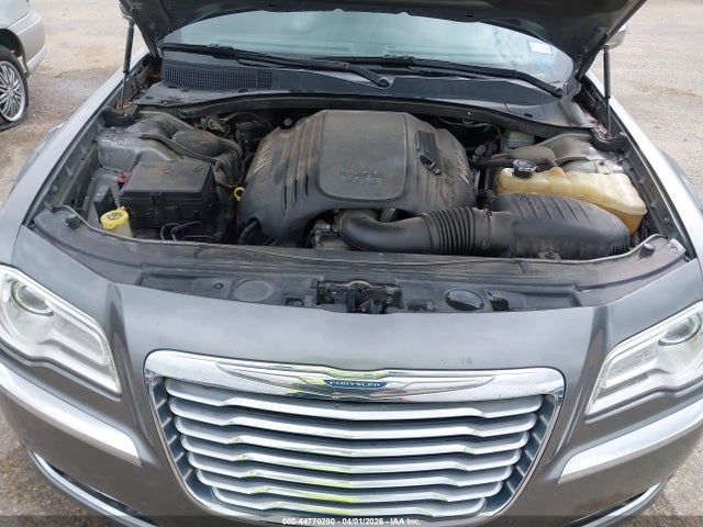 44770290 :رقم المزاد ، 2C3CA6CT5BH549764 vin ، 2011 Chrysler 300c مزاد بيع
