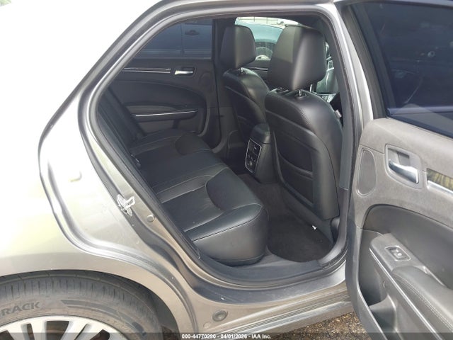 44770290 :رقم المزاد ، 2C3CA6CT5BH549764 vin ، 2011 Chrysler 300c مزاد بيع