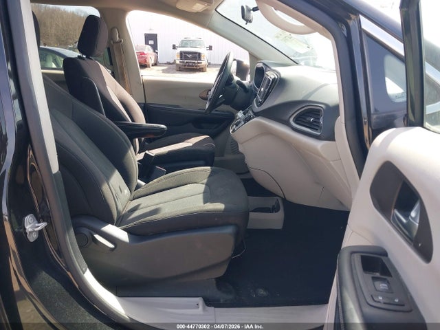 2022 CHRYSLER VOYAGER 2C4RC1CG7NR152982 Photo 4