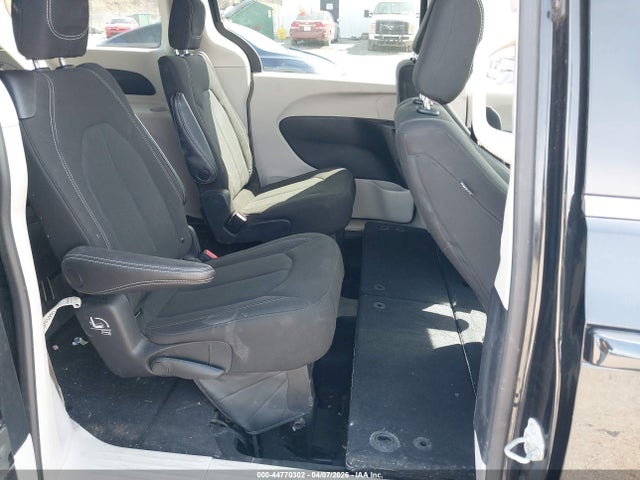 2022 CHRYSLER VOYAGER 2C4RC1CG7NR152982 Photo 7