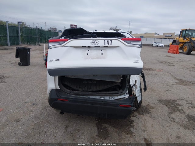 2T3G1RFV2PW347502 Toyota RAV4 LE